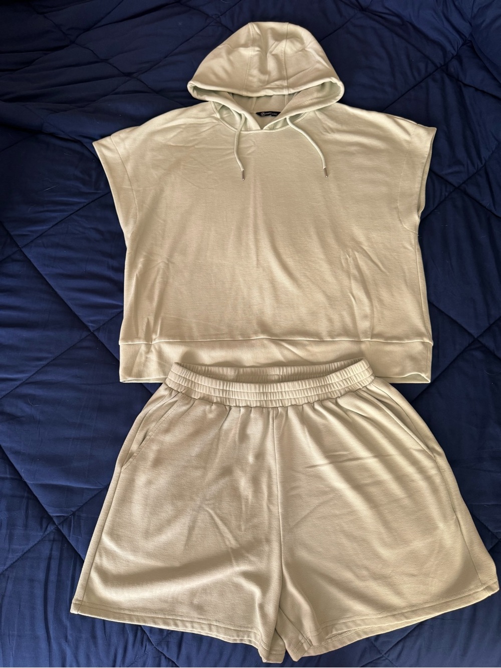 Pretty Garden Soft Hooded Lounge Set - Light Green Hooded Top & Shorts